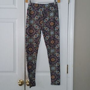 Lularoe blue celtic knot buttery soft leggings Sz One Size
